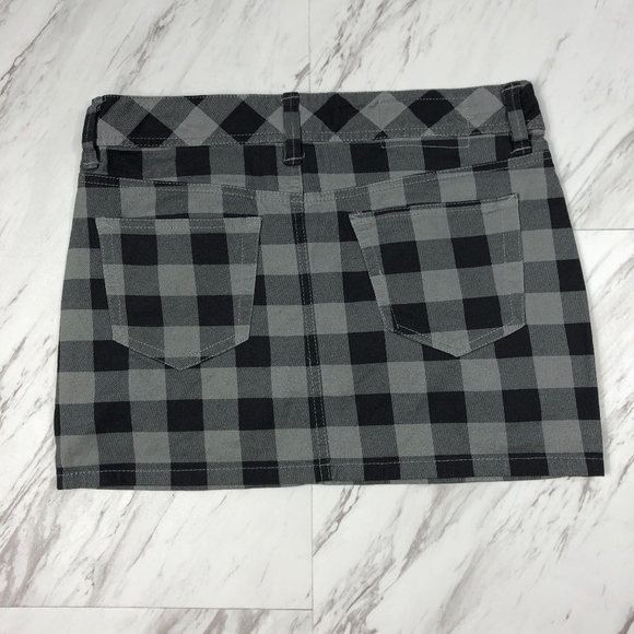 Miley Cyrus Checker Skirt Size 7 NWOT - Picture 2 of 7